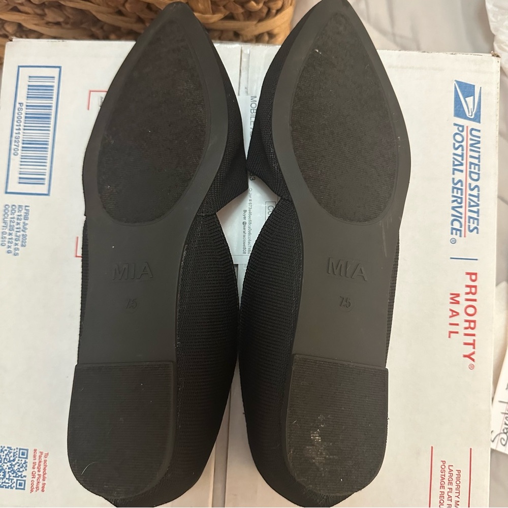 MIA Black Pointed Toe Flats, NWT, Size 7.5 - Picture 3 of 3